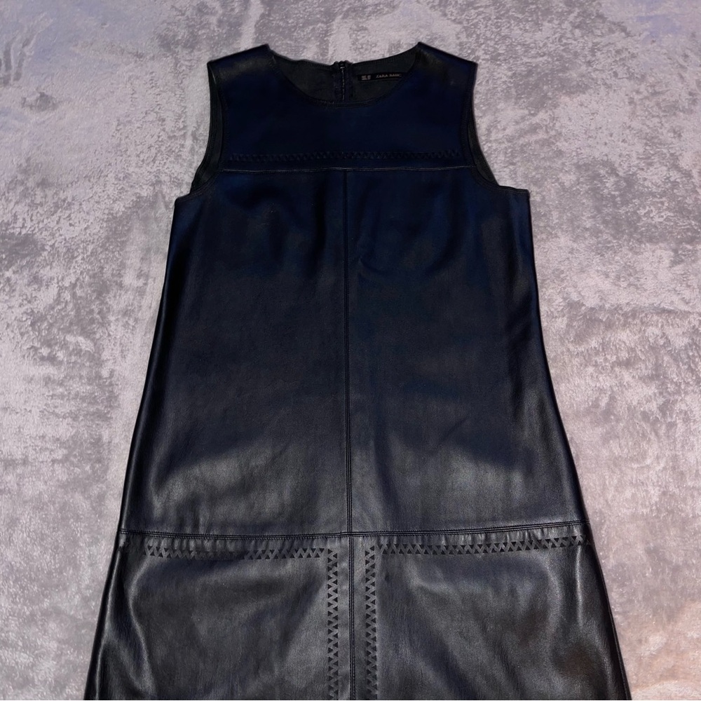 Black Zara Basic Elegant Midi Sleeveless Leather Dress - Picture 3 of 11